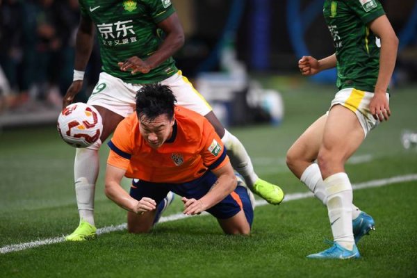 开云网页登陆 中超焦点战：海港残阵迎战青岛海牛，能否遏制青岛姆巴佩？
