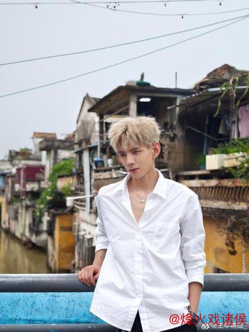 开云在线入口 中超球员转行成偶像 凭颜值主演短剧走红