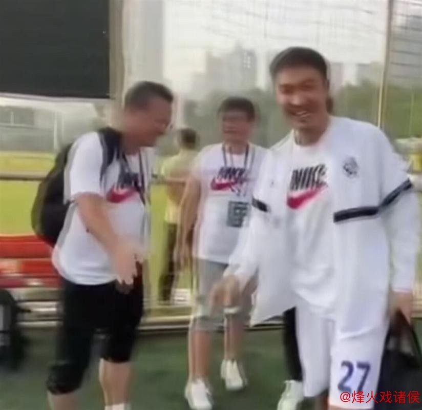 中超球员逆袭路：从后厨小工到集团掌舵人