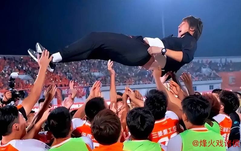 中超退役球员:李铁能力出众 我不碰海参 中超退役球员:李铁能力出众 我不碰海参