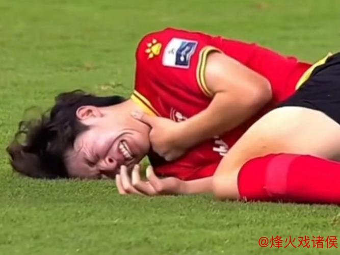 中超退役球员:李铁能力出众 我不碰海参 中超退役球员:李铁能力出众 我不碰海参