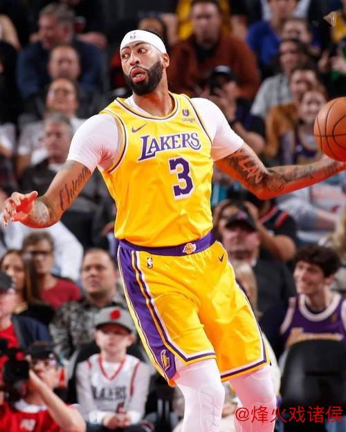 浓眉35分詹皇21+8 湖人上演22分惊天逆转击败太阳