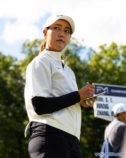 LPGA收官战提提库落后3杆 王馨迎T32殷若宁T44