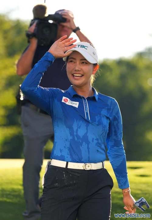 LPGA收官战提提库落后3杆 王馨迎T32殷若宁T44