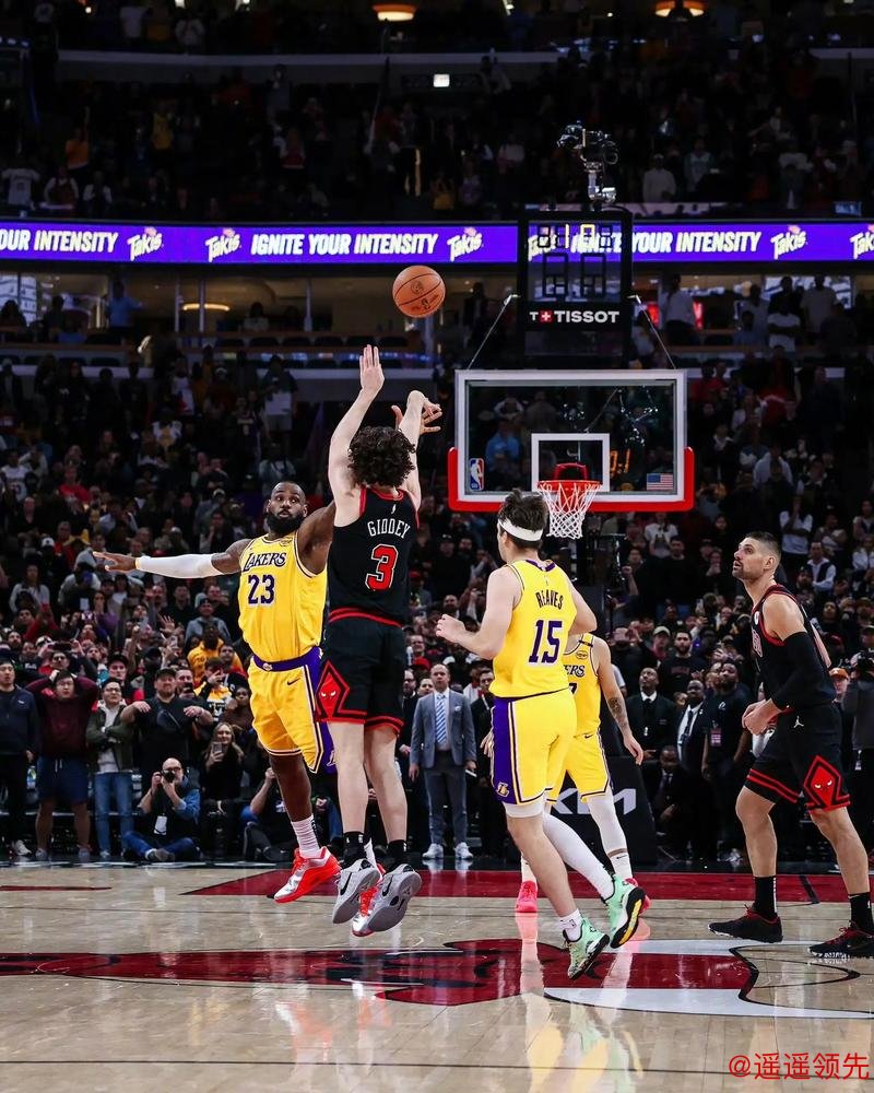 武切维奇35+7+5上篮准绝杀 公牛主场险胜爵士