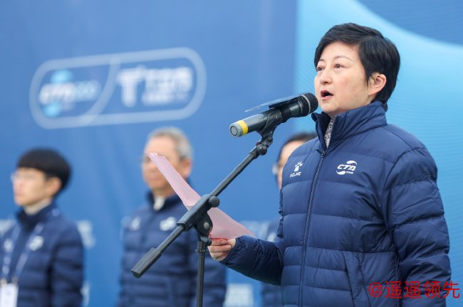 无锡市锡山区人民政府副区长保海燕致辞特写图